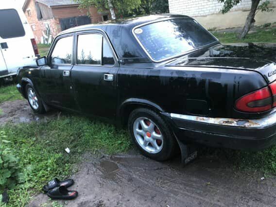 Чорний ГАЗ 3110 Волга, об'ємом двигуна 2.3 л та пробігом 350 тис. км за 950 $, фото 9 на Automoto.ua