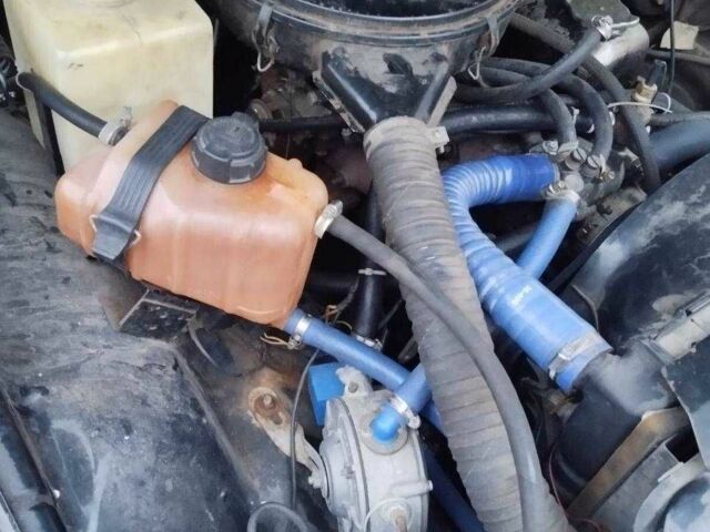 Черный ГАЗ 3110 Волга, объемом двигателя 2.4 л и пробегом 300 тыс. км за 1000 $, фото 9 на Automoto.ua