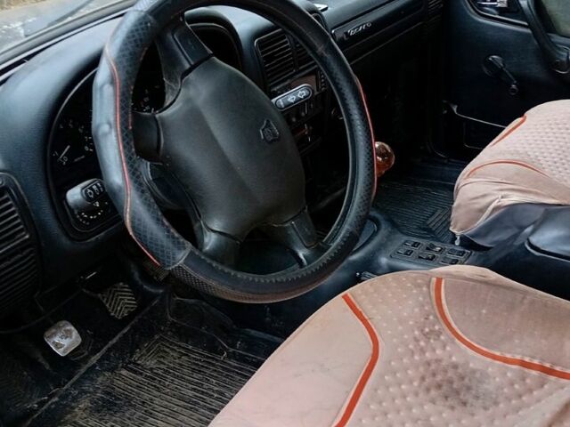 Чорний ГАЗ 3110 Волга, об'ємом двигуна 2.4 л та пробігом 250 тис. км за 1800 $, фото 5 на Automoto.ua