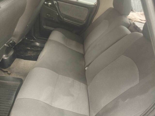 Черный ГАЗ 3110 Волга, объемом двигателя 2.4 л и пробегом 300 тыс. км за 1000 $, фото 6 на Automoto.ua