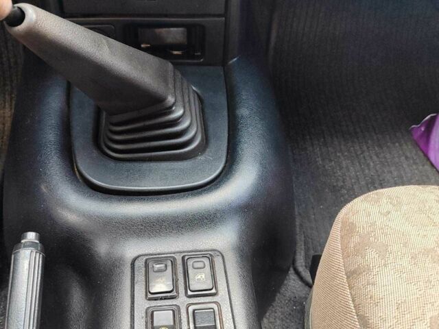 Черный ГАЗ 3110 Волга, объемом двигателя 2.3 л и пробегом 150 тыс. км за 3100 $, фото 4 на Automoto.ua