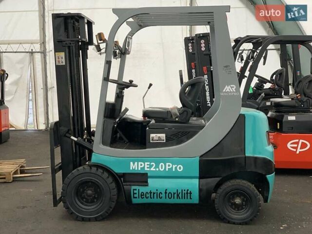 Черный ГАЗ 3110 Волга, объемом двигателя 1.5 л и пробегом 0 тыс. км за 14900 $, фото 4 на Automoto.ua