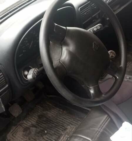 Фиолетовый ГАЗ 3110 Волга, объемом двигателя 2.5 л и пробегом 200 тыс. км за 1300 $, фото 5 на Automoto.ua