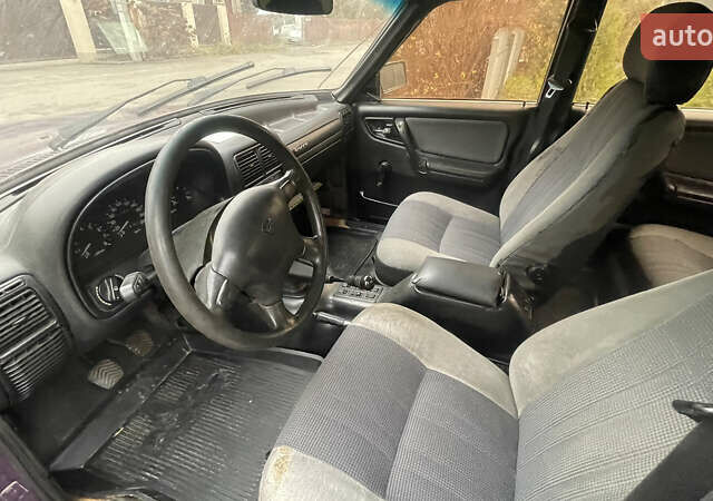 Фиолетовый ГАЗ 3110 Волга, объемом двигателя 2.5 л и пробегом 268 тыс. км за 950 $, фото 8 на Automoto.ua