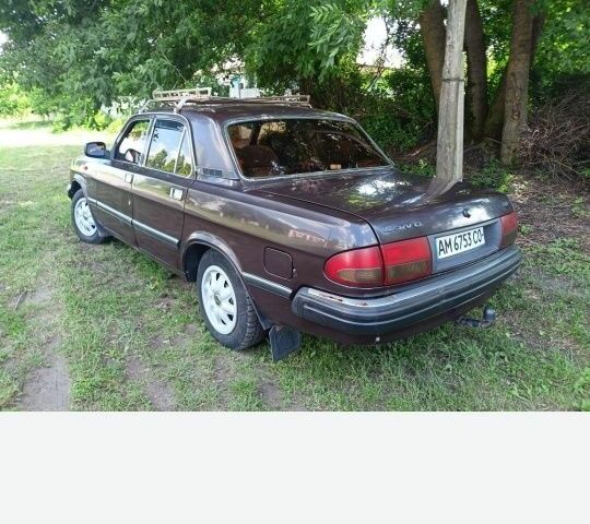 Коричневый ГАЗ 3110 Волга, объемом двигателя 2.3 л и пробегом 280 тыс. км за 800 $, фото 1 на Automoto.ua