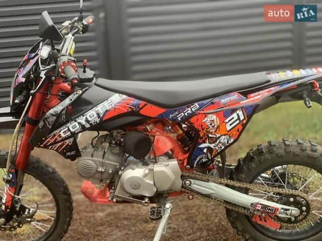 ГАЗ 3110 Волга 2023 у Чутове на Automoto.ua Червоний ГАЗ 3110 Волга, об'ємом двигуна 2.45 л та пробігом 6 тис. км за 883 $, фото 11 на Automoto.ua