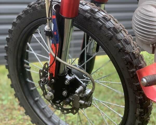 ГАЗ 3110 Волга 2023 у Чутове на Automoto.ua Червоний ГАЗ 3110 Волга, об'ємом двигуна 2.45 л та пробігом 6 тис. км за 883 $, фото 8 на Automoto.ua