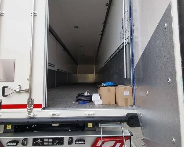 ГАЗ 3110 Волга, объемом двигателя 2.45 л и пробегом 1 тыс. км за 165007 $, фото 7 на Automoto.ua