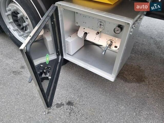 ГАЗ 3110 Волга, объемом двигателя 2.45 л и пробегом 1 тыс. км за 165007 $, фото 5 на Automoto.ua