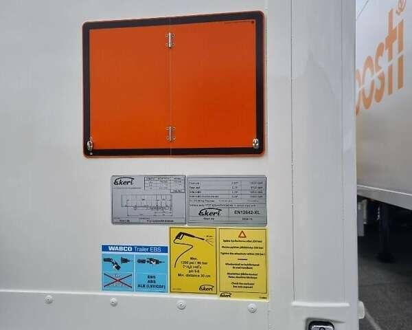 ГАЗ 3110 Волга, объемом двигателя 2.45 л и пробегом 1 тыс. км за 165007 $, фото 12 на Automoto.ua