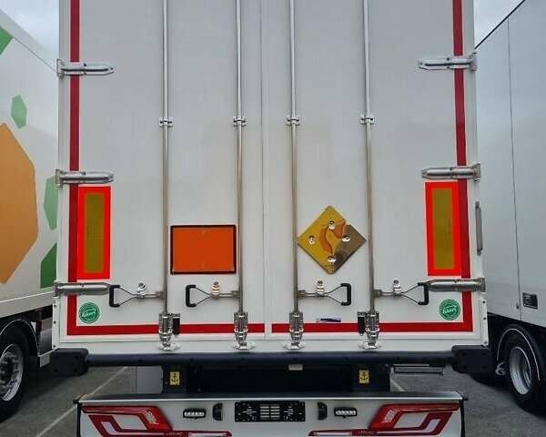 ГАЗ 3110 Волга, объемом двигателя 2.45 л и пробегом 1 тыс. км за 165007 $, фото 13 на Automoto.ua