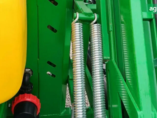 ГАЗ 3110 Волга, об'ємом двигуна 2.45 л та пробігом 0 тис. км за 8188 $, фото 5 на Automoto.ua