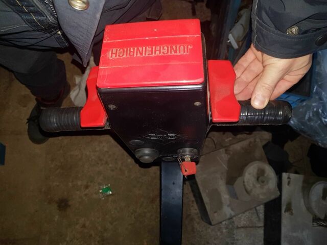 ГАЗ 3110 Волга, объемом двигателя 2.45 л и пробегом 0 тыс. км за 2700 $, фото 13 на Automoto.ua