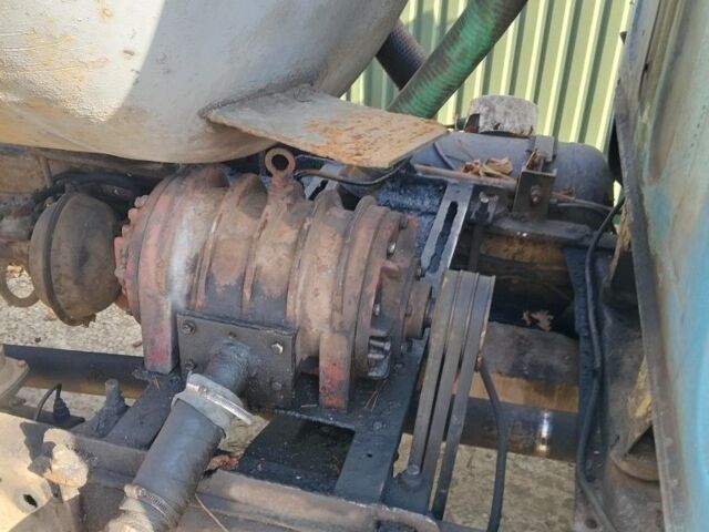 ГАЗ 3110 Волга 1988 в Ровно на Automoto.ua ГАЗ 3110 Волга, объемом двигателя 2.45 л и пробегом 0 тыс. км за 3200 $, фото 5 на Automoto.ua