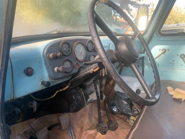ГАЗ 3110 Волга, объемом двигателя 2.45 л и пробегом 0 тыс. км за 3600 $, фото 10 на Automoto.ua