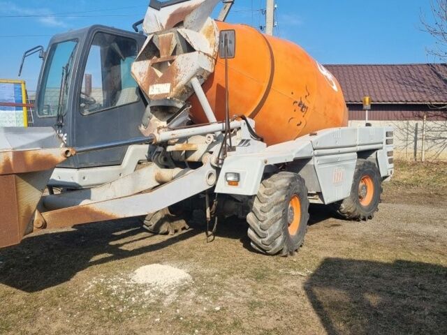 ГАЗ 3110 Волга 1998 у Чернівцях на Automoto.ua ГАЗ 3110 Волга, об'ємом двигуна 2.45 л та пробігом 0 тис. км за 45414 $, фото 2 на Automoto.ua