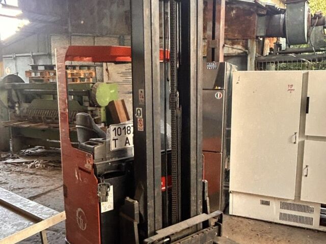 ГАЗ 3110 Волга, объемом двигателя 2.45 л и пробегом 0 тыс. км за 5000 $, фото 1 на Automoto.ua