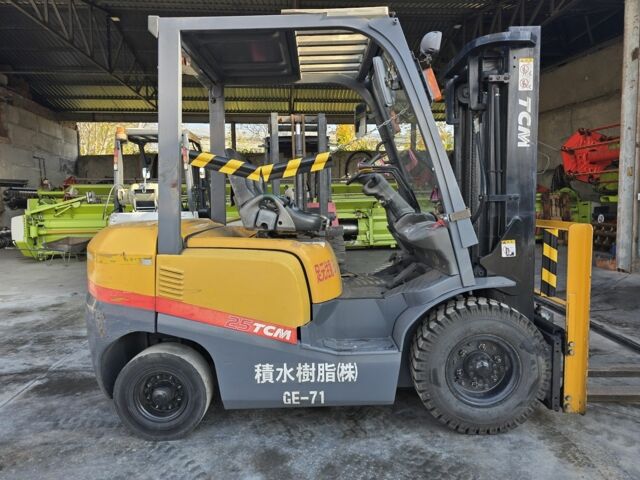 ГАЗ 3110 Волга 2005 в Тернополе на Automoto.ua ГАЗ 3110 Волга, объемом двигателя 2.45 л и пробегом 0 тыс. км за 9500 $, фото 3 на Automoto.ua