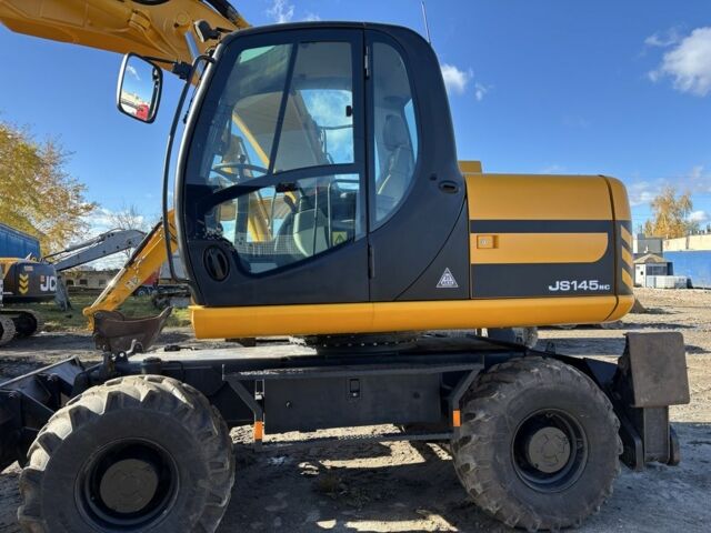 ГАЗ 3110 Волга 2007 в Львове на Automoto.ua ГАЗ 3110 Волга, объемом двигателя 2.45 л и пробегом 0 тыс. км за 42000 $, фото 6 на Automoto.ua