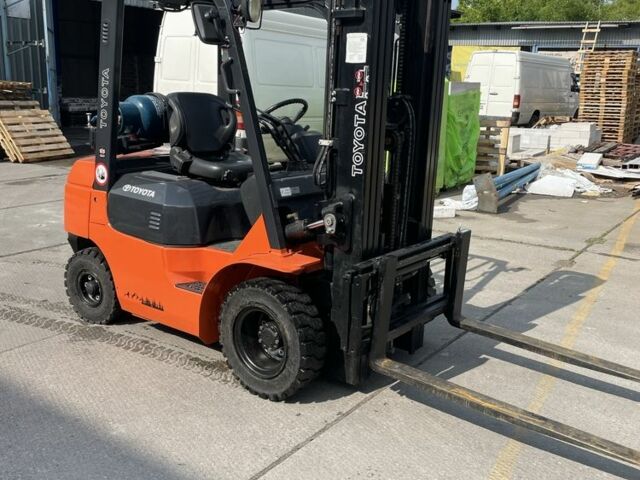 ГАЗ 3110 Волга, об'ємом двигуна 2.45 л та пробігом 0 тис. км за 12900 $, фото 1 на Automoto.ua