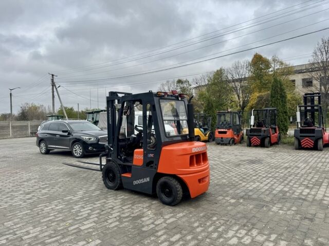 ГАЗ 3110 Волга 2008 в Радомышле на Automoto.ua ГАЗ 3110 Волга, объемом двигателя 2.45 л и пробегом 0 тыс. км за 10000 $, фото 1 на Automoto.ua