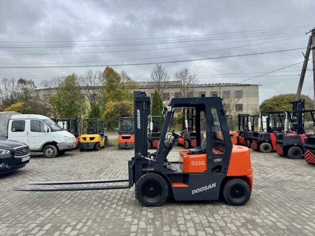 ГАЗ 3110 Волга 2008 в Радомышле на Automoto.ua ГАЗ 3110 Волга, объемом двигателя 2.45 л и пробегом 0 тыс. км за 10000 $, фото 2 на Automoto.ua