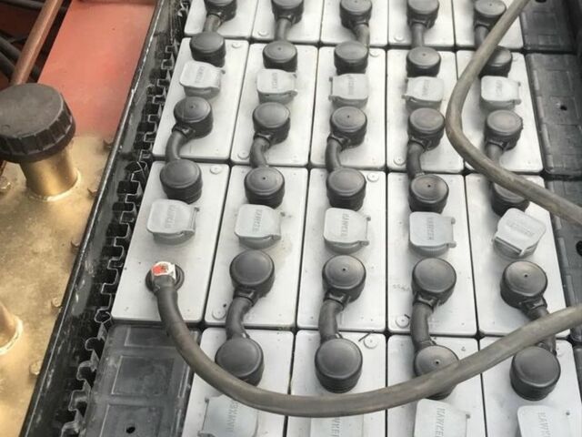 ГАЗ 3110 Волга, об'ємом двигуна 2.45 л та пробігом 0 тис. км за 7800 $, фото 3 на Automoto.ua