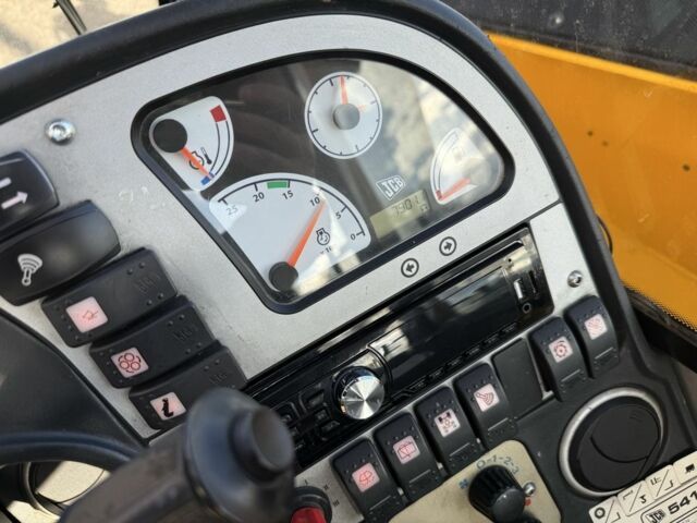 ГАЗ 3110 Волга 2009 у Луцьку на Automoto.ua ГАЗ 3110 Волга, об'ємом двигуна 2.45 л та пробігом 0 тис. км за 43500 $, фото 15 на Automoto.ua