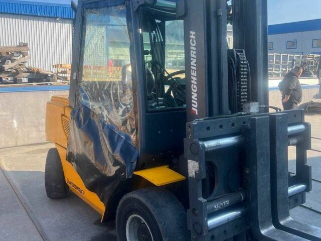 ГАЗ 3110 Волга, об'ємом двигуна 2.45 л та пробігом 0 тис. км за 21615 $, фото 2 на Automoto.ua