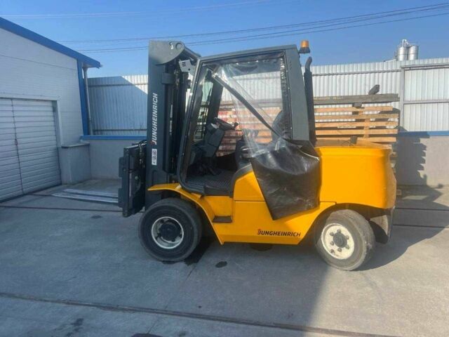 ГАЗ 3110 Волга, об'ємом двигуна 2.45 л та пробігом 0 тис. км за 21615 $, фото 9 на Automoto.ua