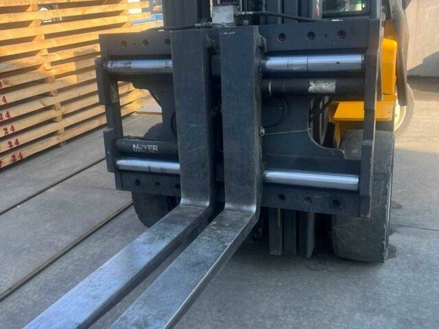 ГАЗ 3110 Волга, об'ємом двигуна 2.45 л та пробігом 0 тис. км за 21615 $, фото 6 на Automoto.ua