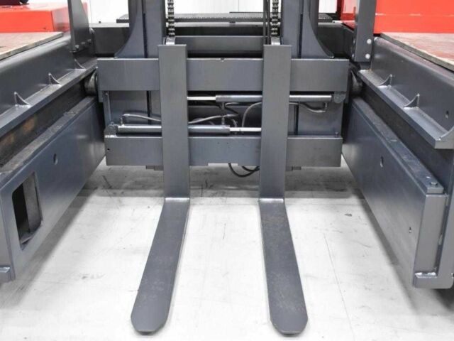 ГАЗ 3110 Волга, об'ємом двигуна 2.45 л та пробігом 0 тис. км за 46658 $, фото 4 на Automoto.ua