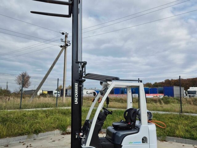 ГАЗ 3110 Волга, об'ємом двигуна 2.45 л та пробігом 0 тис. км за 9340 $, фото 6 на Automoto.ua