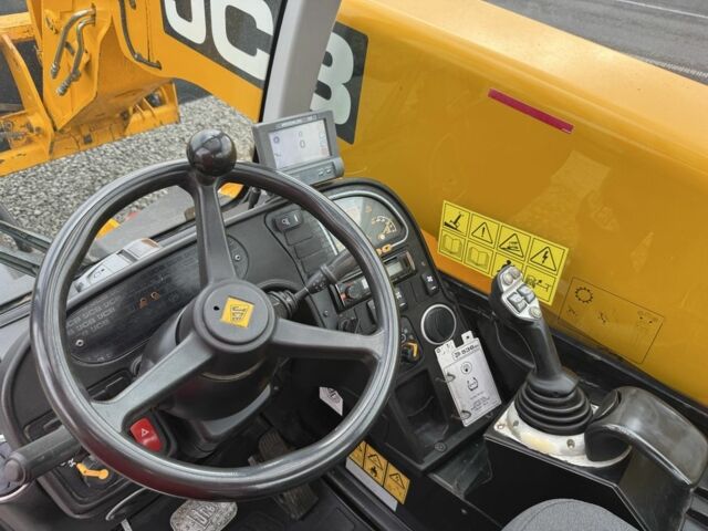 ГАЗ 3110 Волга 2013 в Луцке на Automoto.ua ГАЗ 3110 Волга, объемом двигателя 2.45 л и пробегом 0 тыс. км за 49900 $, фото 9 на Automoto.ua