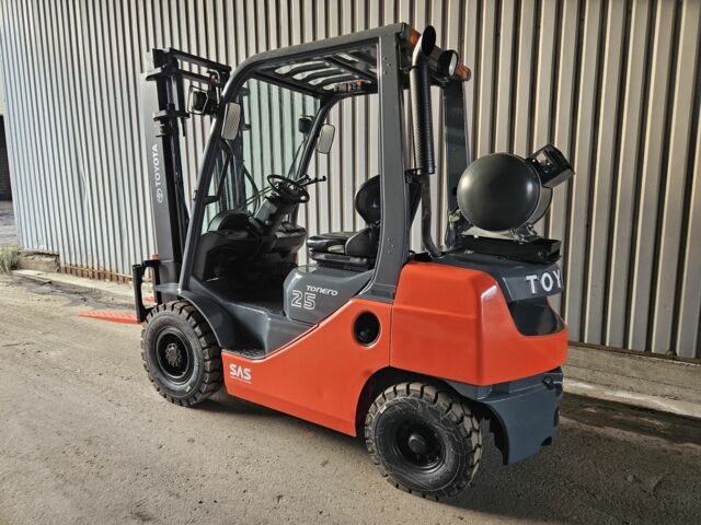 ГАЗ 3110 Волга, объемом двигателя 2.45 л и пробегом 0 тыс. км за 16102 $, фото 2 на Automoto.ua