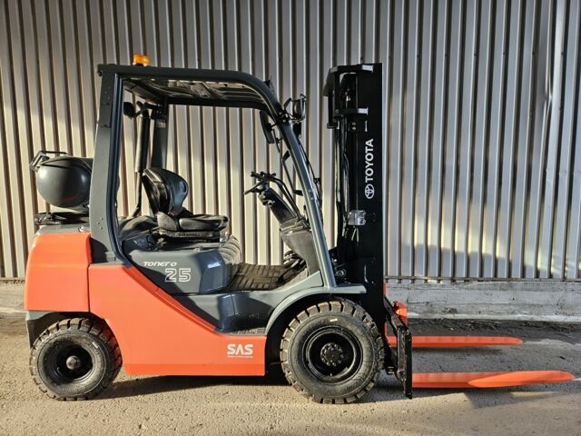 ГАЗ 3110 Волга, объемом двигателя 2.45 л и пробегом 0 тыс. км за 16102 $, фото 11 на Automoto.ua