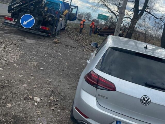 ГАЗ 3110 Волга, объемом двигателя 2.45 л и пробегом 0 тыс. км за 57899 $, фото 4 на Automoto.ua