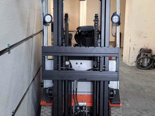 ГАЗ 3110 Волга, об'ємом двигуна 2.45 л та пробігом 0 тис. км за 16092 $, фото 3 на Automoto.ua