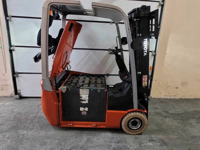 ГАЗ 3110 Волга, об'ємом двигуна 2.45 л та пробігом 0 тис. км за 16092 $, фото 9 на Automoto.ua