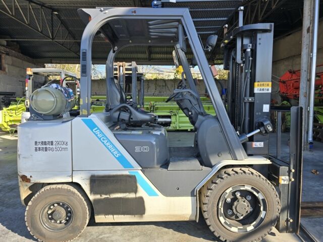 ГАЗ 3110 Волга, объемом двигателя 2.45 л и пробегом 0 тыс. км за 11400 $, фото 3 на Automoto.ua