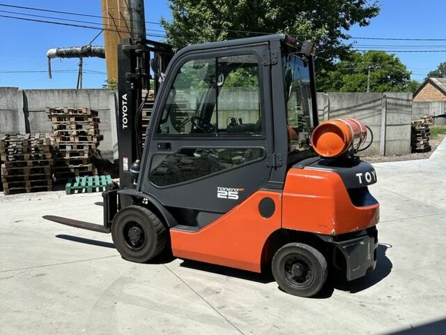 ГАЗ 3110 Волга, объемом двигателя 2.45 л и пробегом 0 тыс. км за 17065 $, фото 2 на Automoto.ua