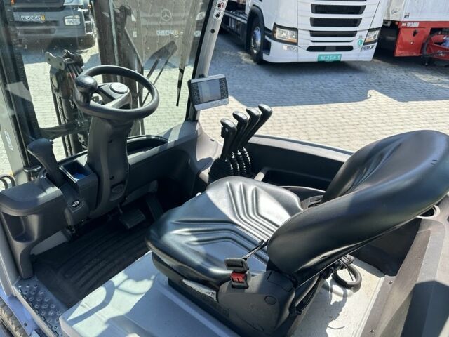 ГАЗ 3110 Волга, об'ємом двигуна 2.45 л та пробігом 0 тис. км за 18113 $, фото 5 на Automoto.ua