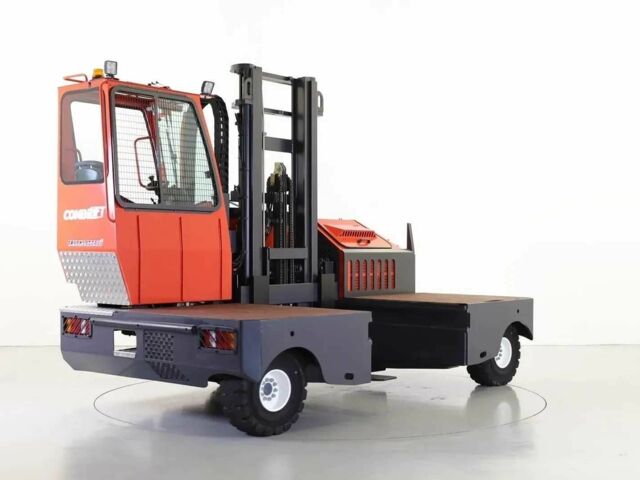 ГАЗ 3110 Волга, об'ємом двигуна 2.45 л та пробігом 0 тис. км за 98914 $, фото 6 на Automoto.ua