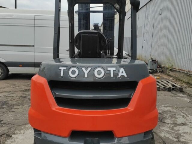 ГАЗ 3110 Волга, объемом двигателя 2.45 л и пробегом 0 тыс. км за 43439 $, фото 4 на Automoto.ua