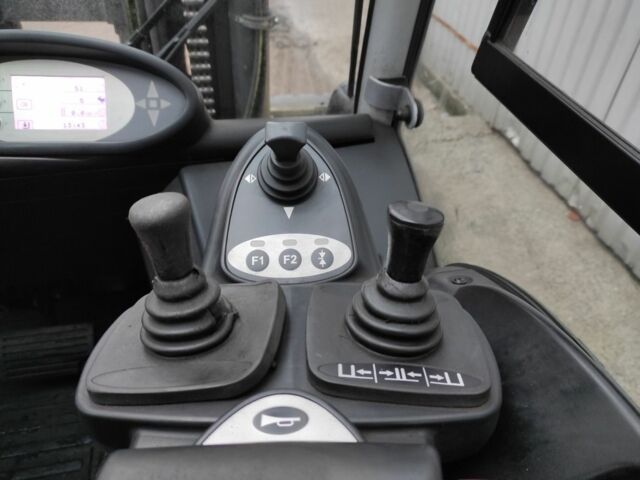 ГАЗ 3110 Волга, объемом двигателя 2.45 л и пробегом 0 тыс. км за 33825 $, фото 15 на Automoto.ua