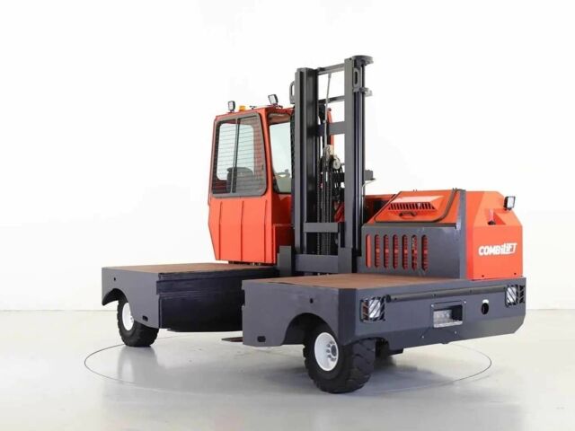 ГАЗ 3110 Волга, об'ємом двигуна 2.45 л та пробігом 0 тис. км за 98914 $, фото 4 на Automoto.ua