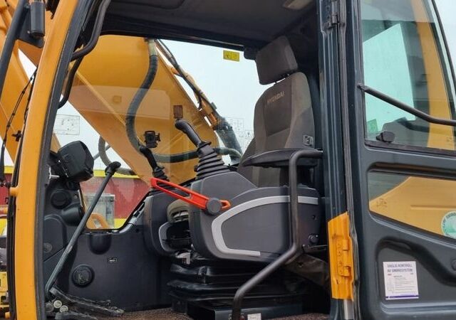 ГАЗ 3110 Волга, объемом двигателя 2.45 л и пробегом 0 тыс. км за 110431 $, фото 5 на Automoto.ua