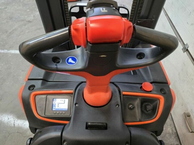 ГАЗ 3110 Волга, об'ємом двигуна 2.45 л та пробігом 0 тис. км за 8405 $, фото 1 на Automoto.ua