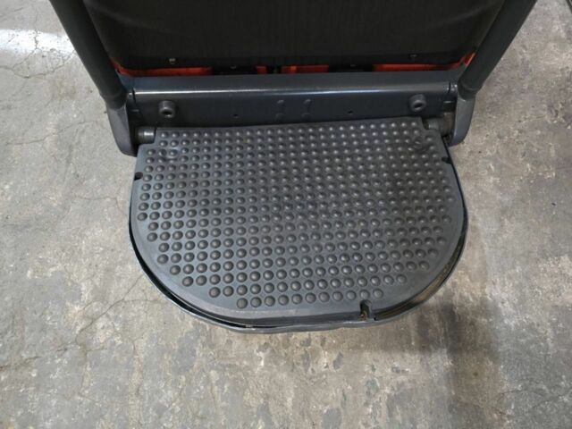 ГАЗ 3110 Волга, об'ємом двигуна 2.45 л та пробігом 0 тис. км за 8405 $, фото 5 на Automoto.ua