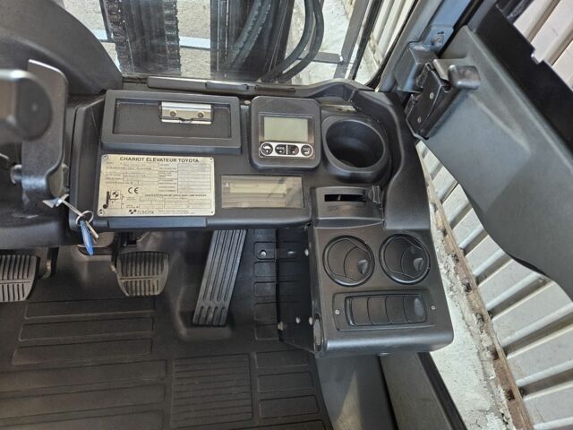 ГАЗ 3110 Волга, об'ємом двигуна 2.45 л та пробігом 0 тис. км за 21662 $, фото 9 на Automoto.ua